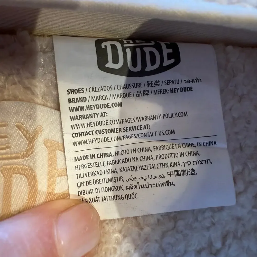 Hey Dude Austin Lifts in a Cream Sherpa Slip On Shoes in a Womens 9.5